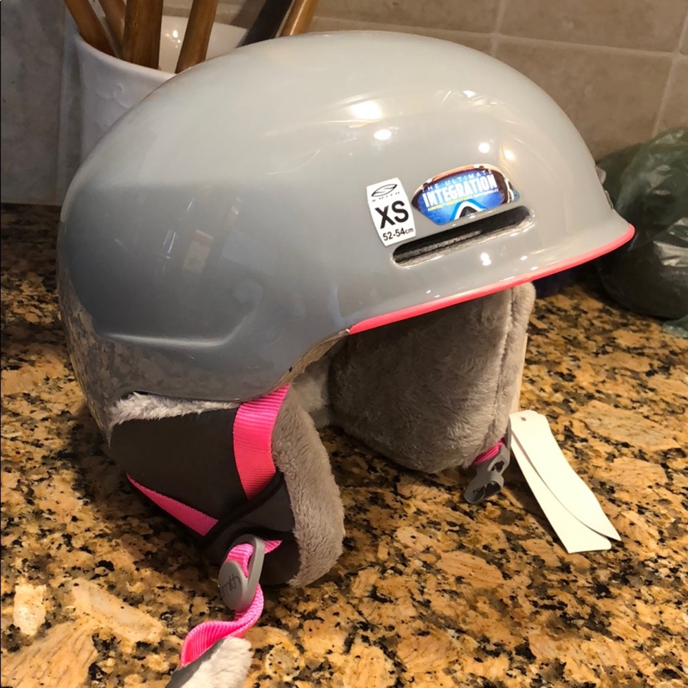 Smith Allure women’s ski/snowboard helmet